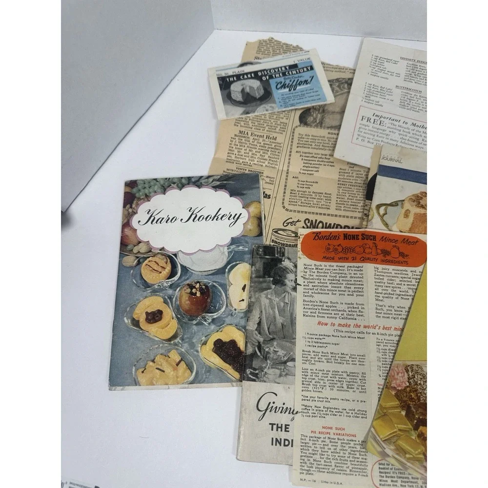 Lot of Vintage Recipe Booklets and newspaper/magazine cut outs 1920-1960